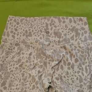 Lululemon Cheetah Camo Align Crop 21" Sz 10